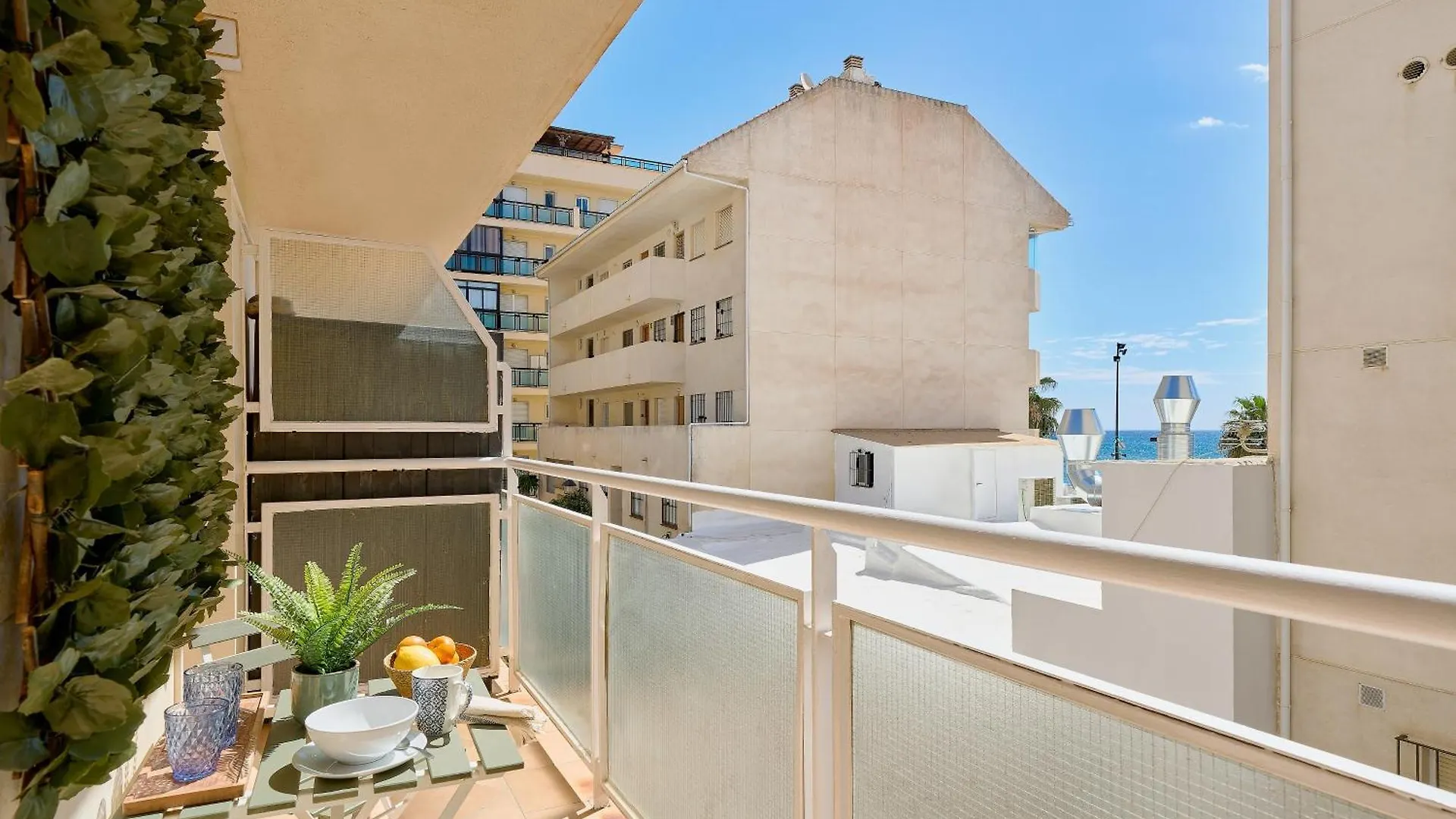 Fuengirola Beach Apartment By Stay Belonio 0*,