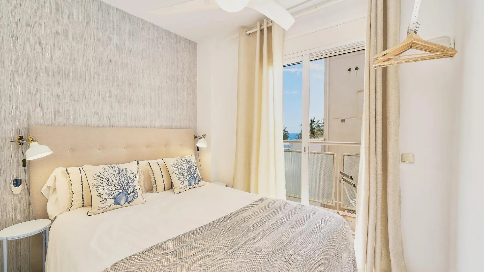 Fuengirola Beach Apartment By Stay Belonio