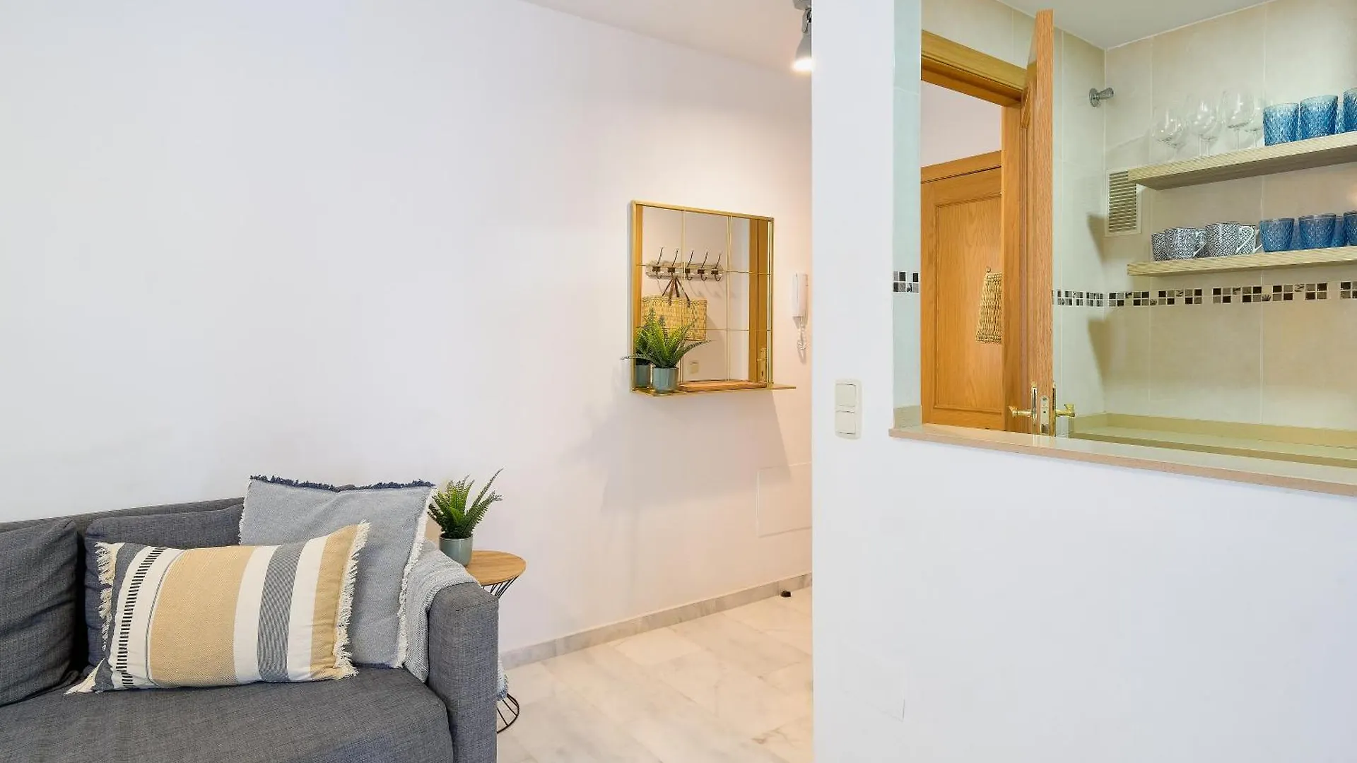 Fuengirola Beach Apartment By Stay Belonio