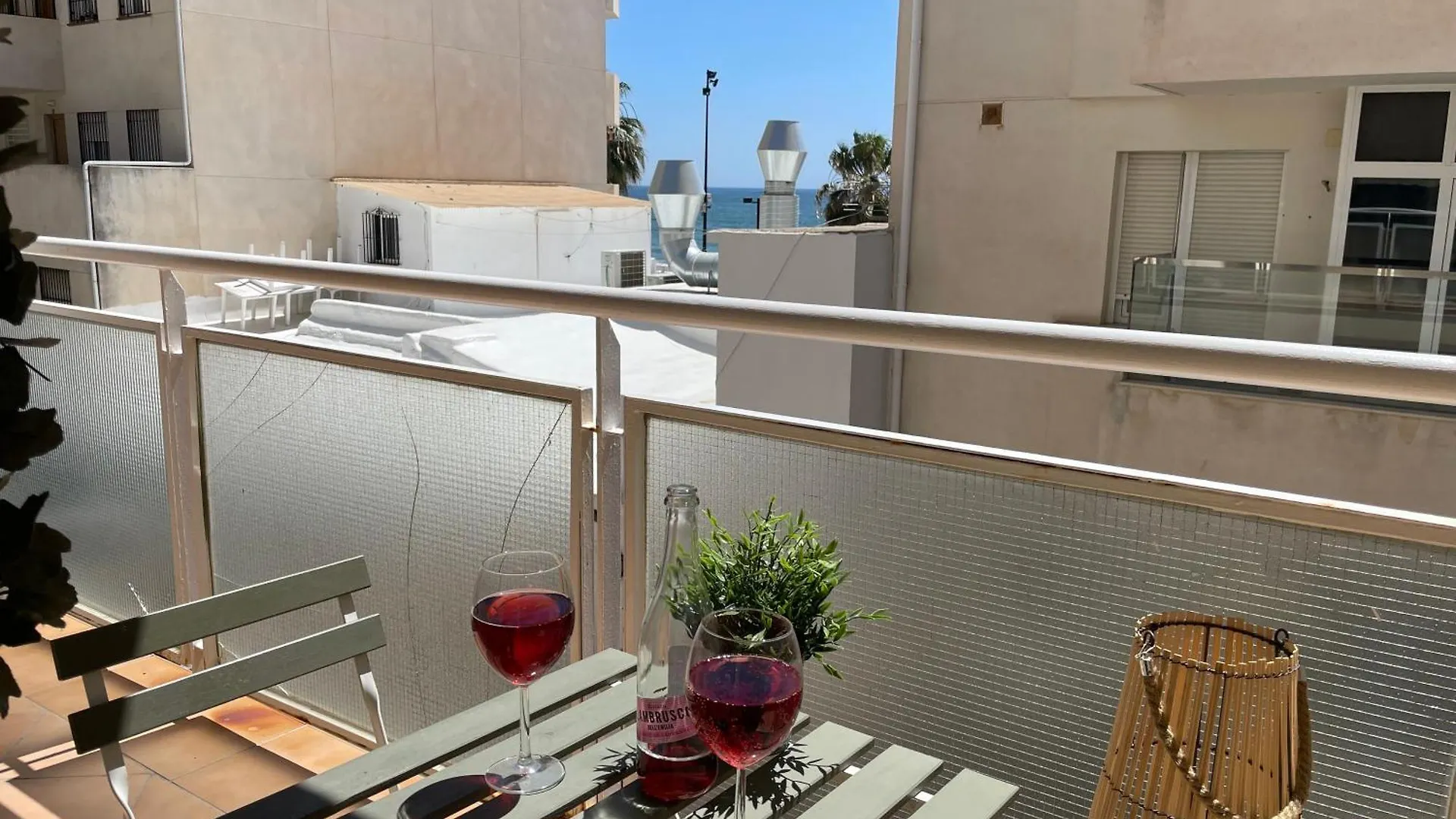Fuengirola Beach Apartment By Stay Belonio