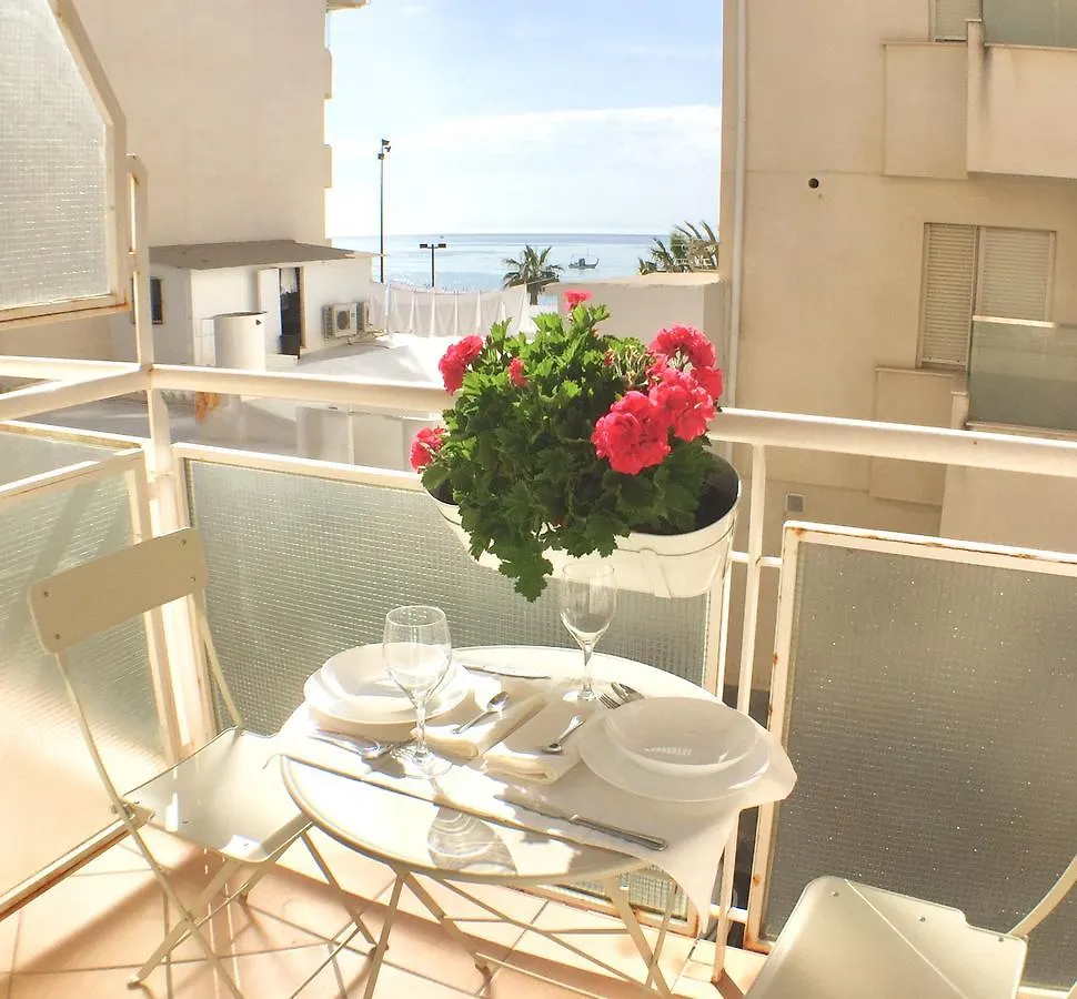Fuengirola Beach Apartment By Stay Belonio